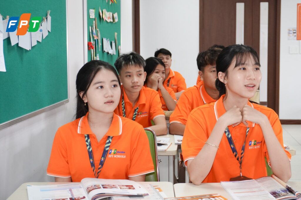 học quản trị kinh doanh ra trường làm gì