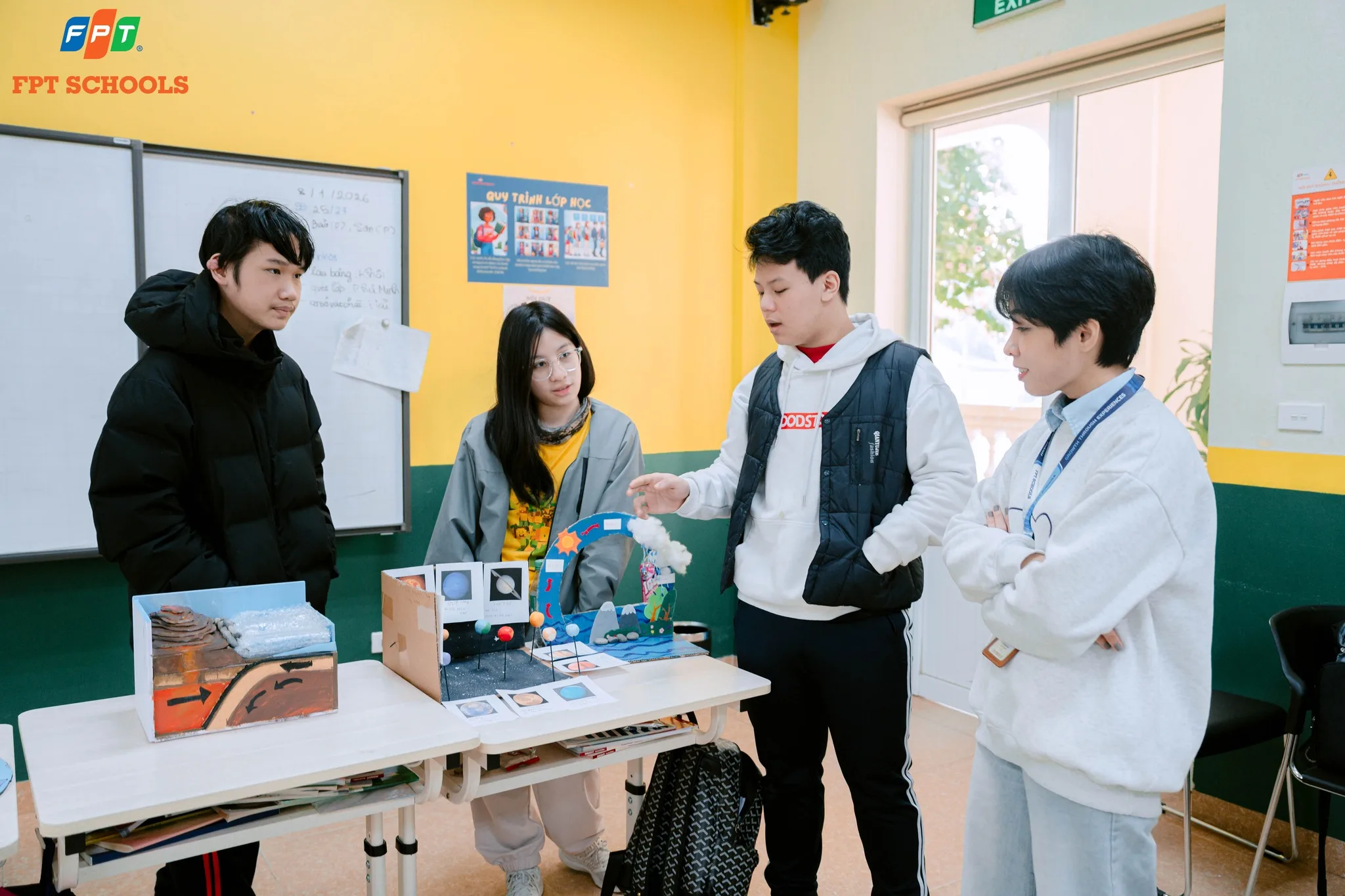 Bệnh tăng động là gì? Dấu hiệu nhận biết và cách giúp trẻ cải thiện - FPT Education bệnh tăng động là gì