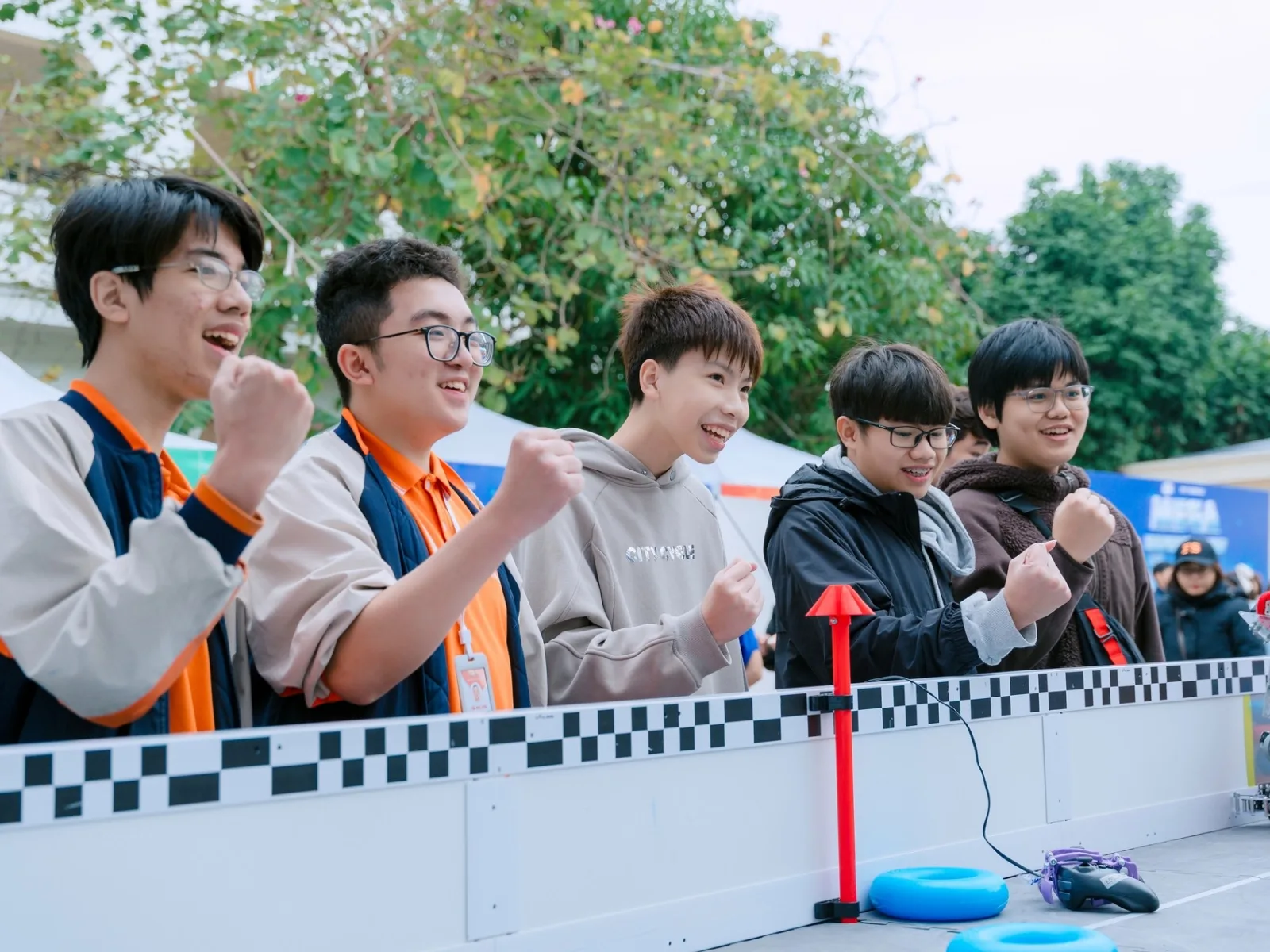 Nghiên cứu kỹ thông tin ngành học và xu hướng thị trường