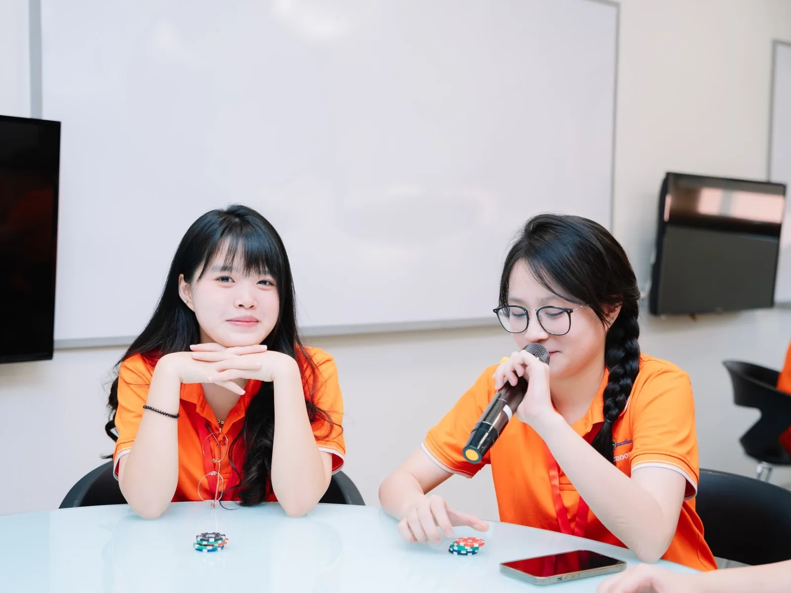 Khối học là gì? Những lưu ý khi chọn khối học - FPT Education Tìm hiểu về từng khối học qua tài liệu, lớp học thử