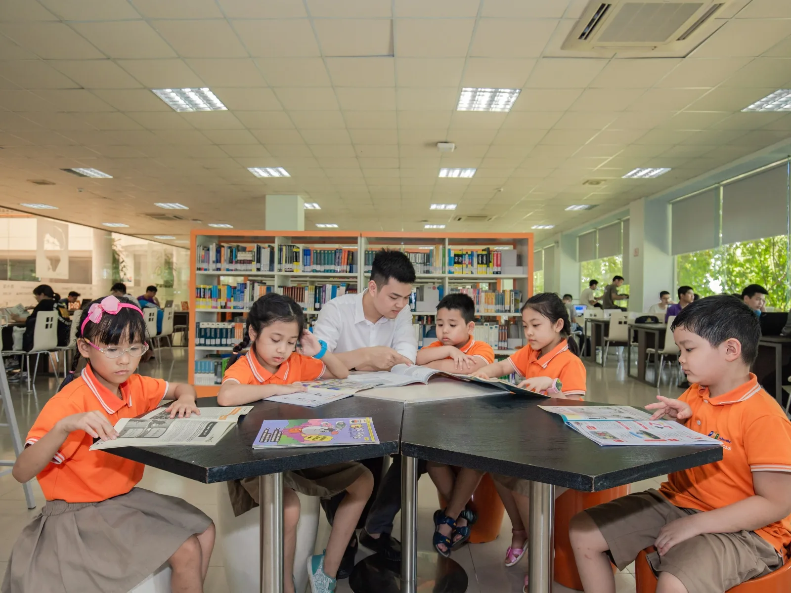 Khối học là gì? Những lưu ý khi chọn khối học - FPT Education Các khối học đặc thù khác (ngôn ngữ, nghệ thuật, kỹ thuật)