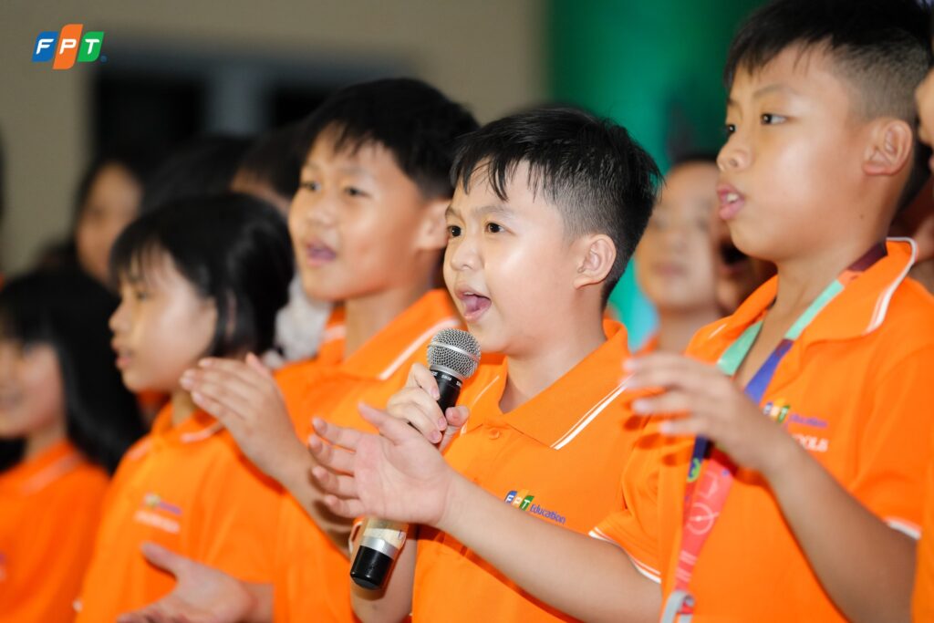 khuyến khích trẻ đặt câu hỏi