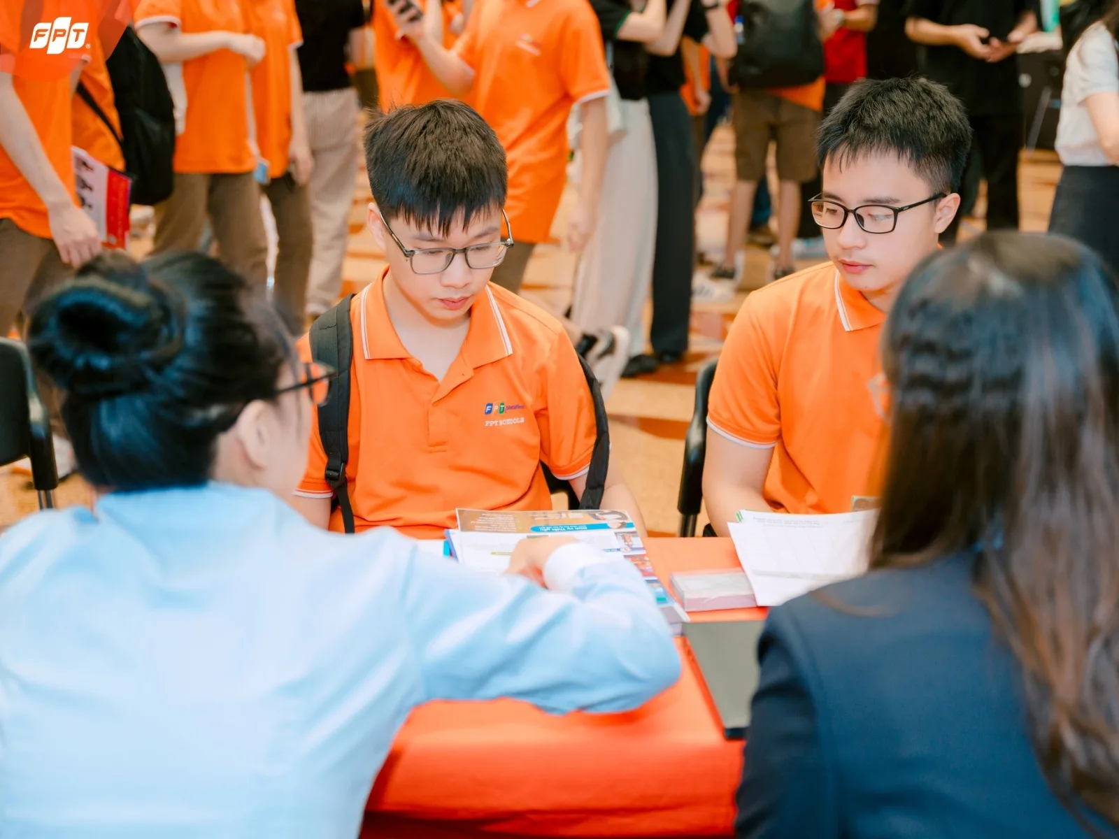 Dấu hiệu của người có kỹ năng xã hội tốt - kỹ năng xã hội là gì