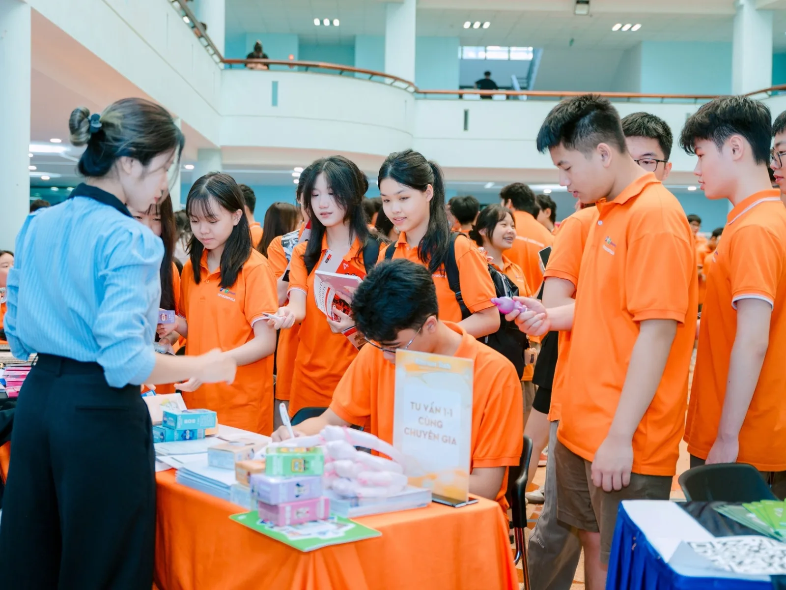 Giáo dục trẻ về tác hại của việc nghiện game và thúc đẩy ý thức tự kiểm soát bản thân - Làm Sao Để Con Không Nghiện Game?