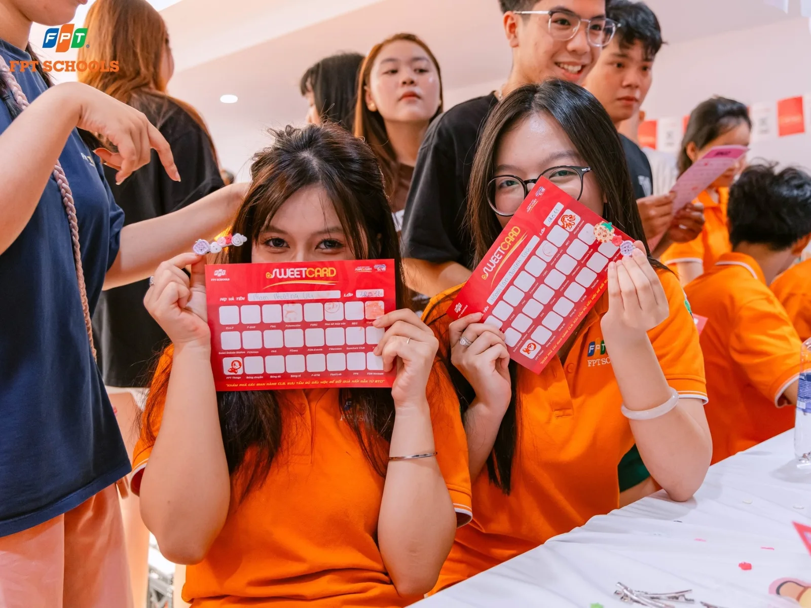 Lớp tiếng Anh tích hợp là gì? Chìa khóa phát triển năng lực học thuật và giao tiếp toàn cầu - FPT Education Lợi ích khi tham gia lớp tiếng Anh tích hợp