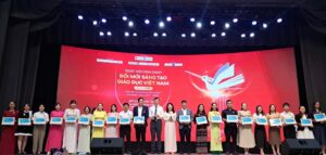 Thầy cô PDP trường THP THPTFPT Cần Thơ xuất sắc đạt danh hiệu MIE Expert năm học 2025 - 2026