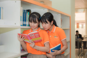 Mách bạn những cuốn sách hay và ý nghĩa nên đọc ít nhất một lần trong đời | FPT Schools