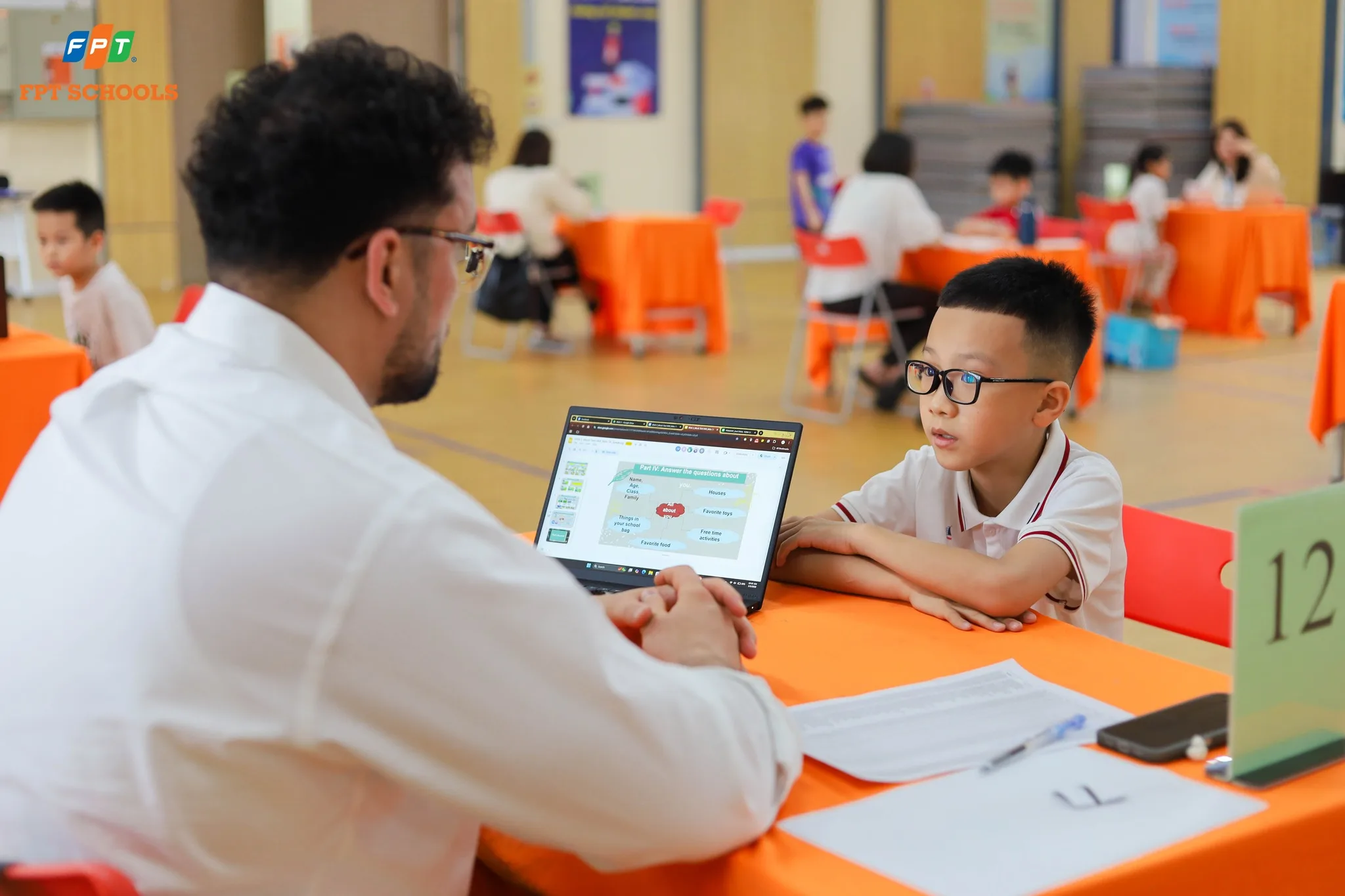 Cách cai nghiện game cho trẻ - Giúp con thoát khỏi thế giới ảo và tìm lại niềm vui thật - FPT Education cách cai nghiện game cho trẻ
