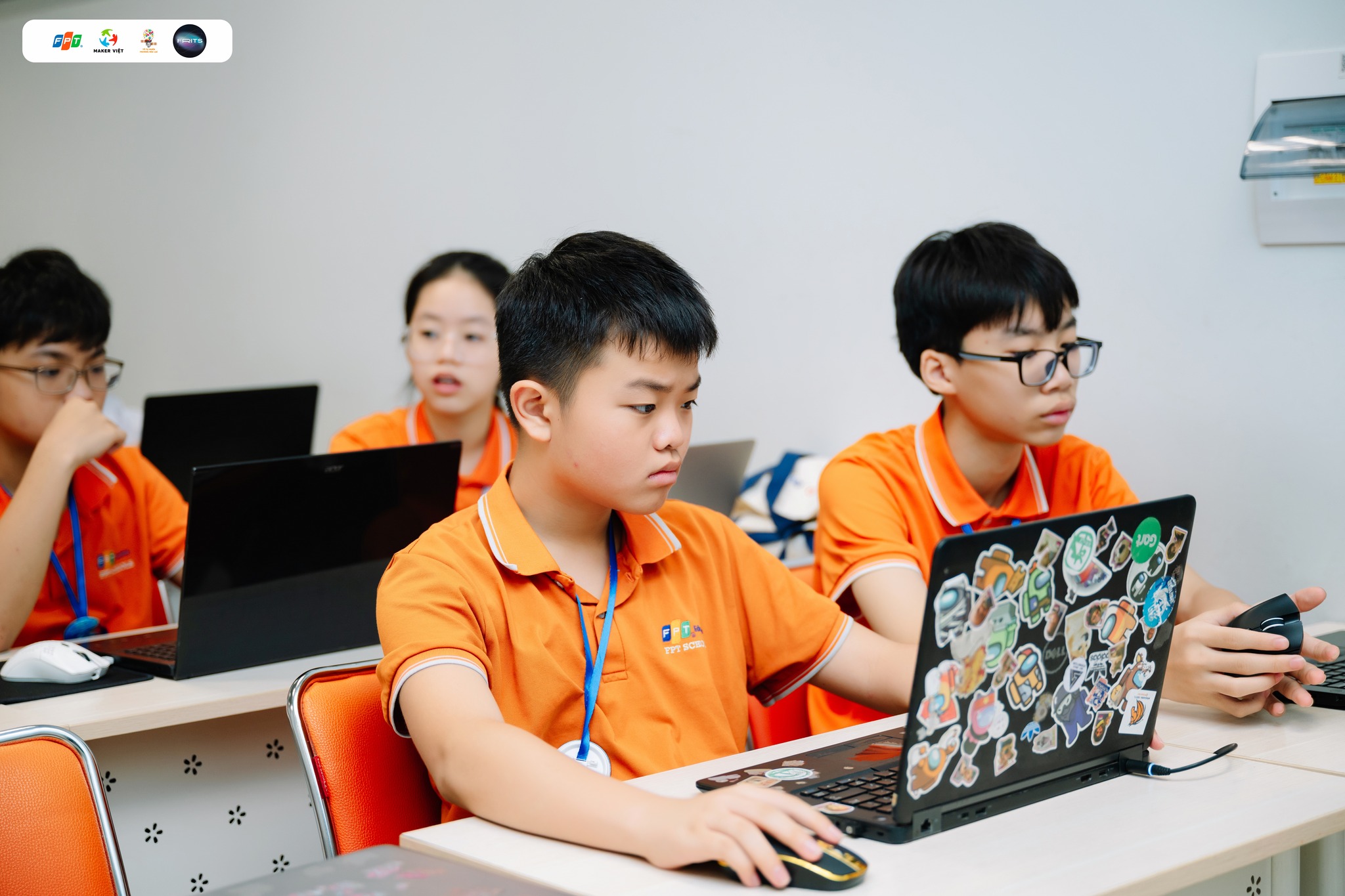 7 Tác Hại Của Internet Và Cách Khắc Phục Để Sử Dụng Mạng Thông Minh Mỗi Ngày