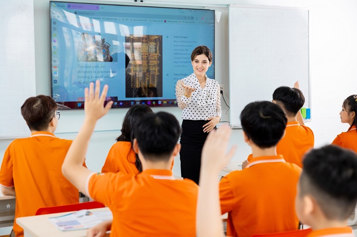Bí quyết dạy con tuổi dậy thì hiệu quả | FPT Schools