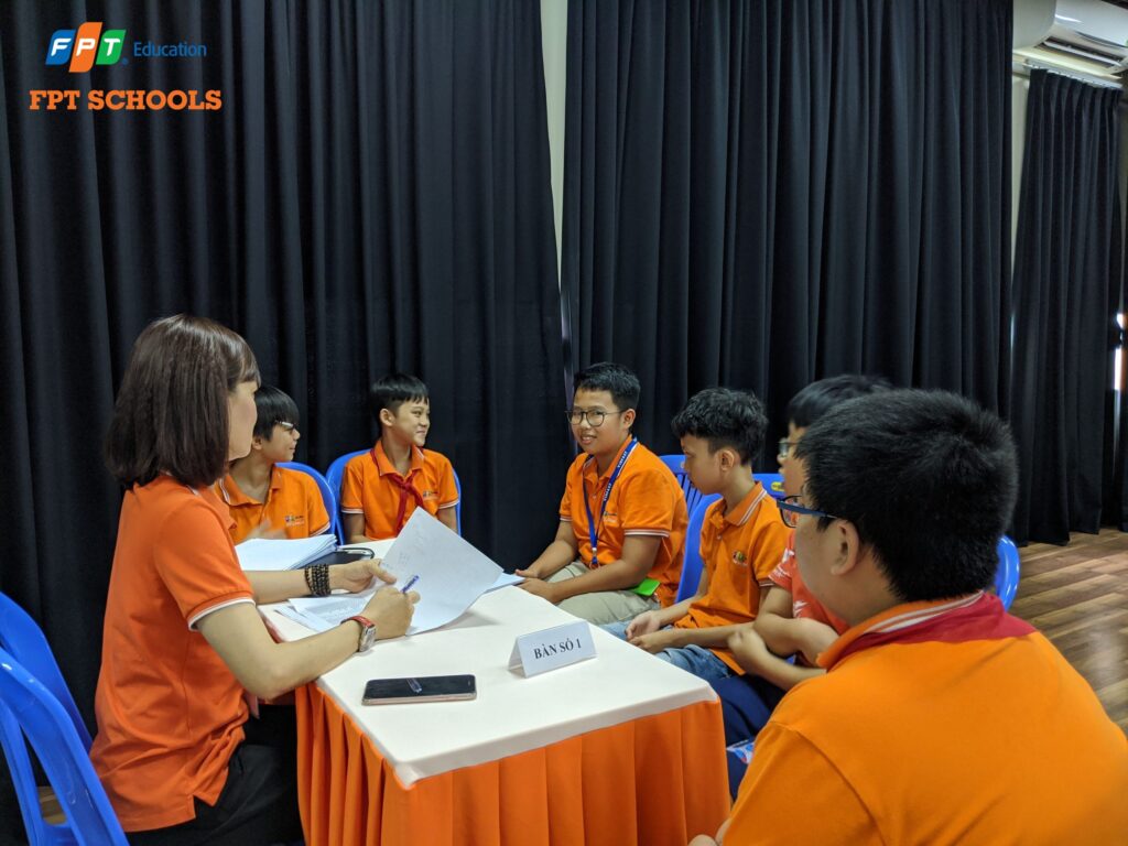 Ưu điểm và nhược điểm của thi vấn đáp