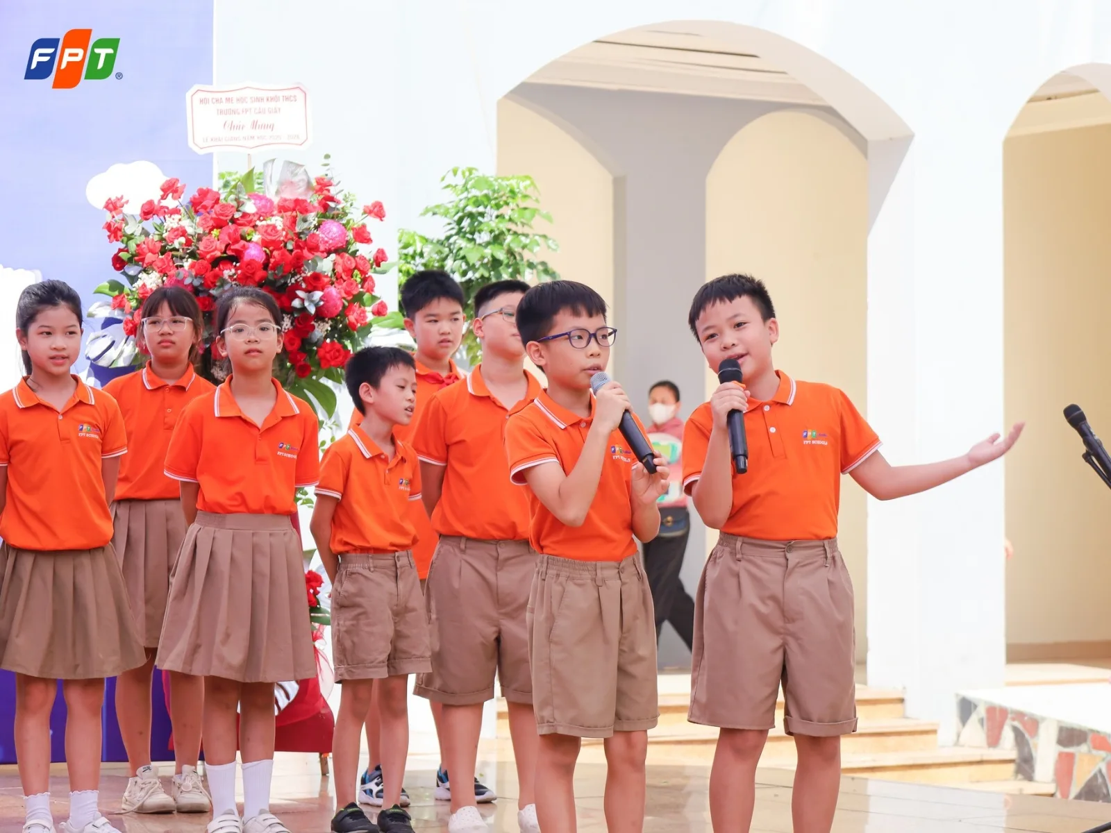 Thiếu tự tin là gì? Cách biến điểm yếu thành sức mạnh - FPT Education Thiếu tự tin là gì? Dấu hiệu nhận biết