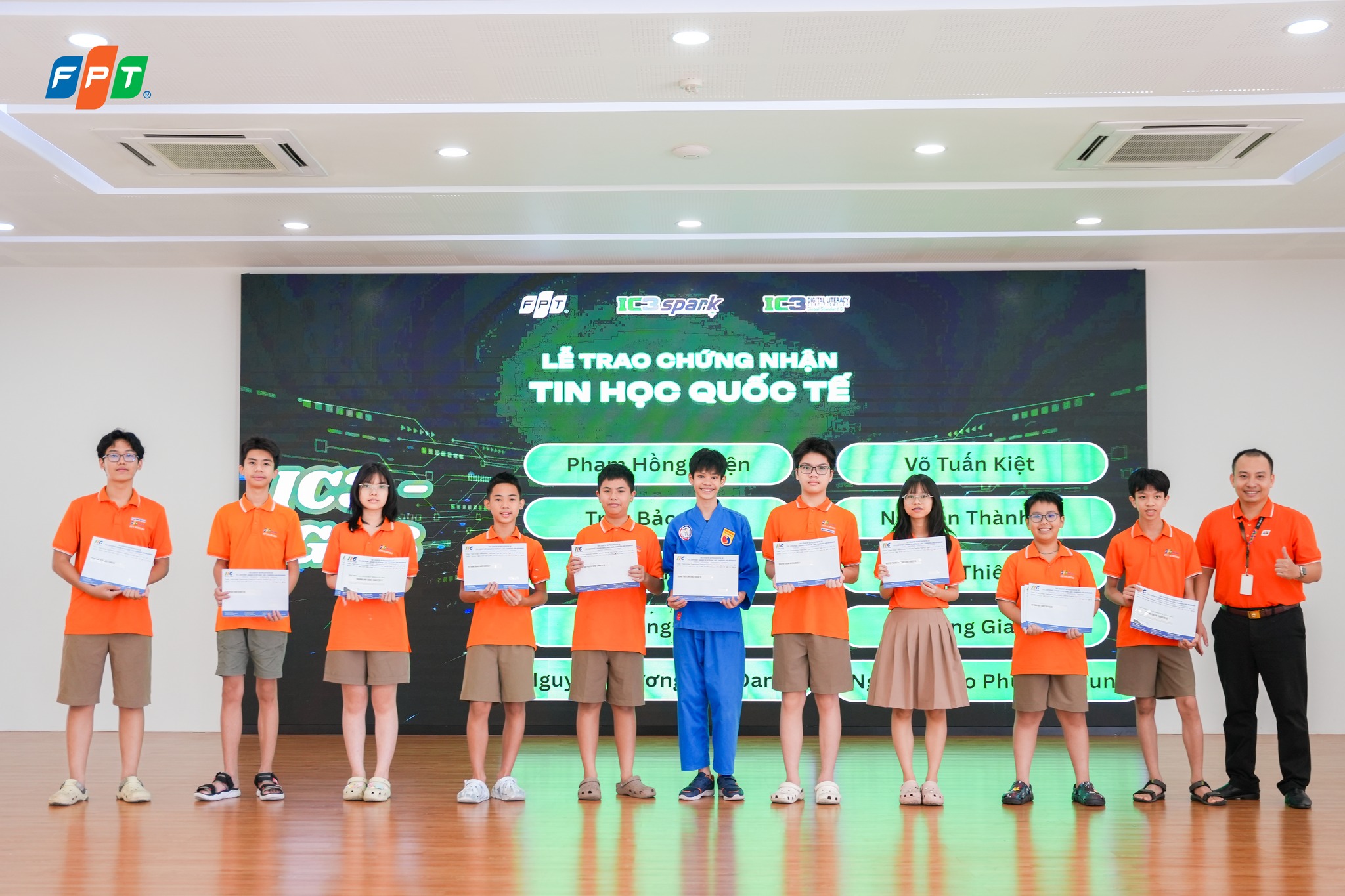 Học Sinh Trường Tiểu Học Và THCS FPT Đà Nẵng Rực Rỡ Với Thành Tích Tin Học Quốc Tế IC3 - FPT Education Học Sinh Trường Tiểu Học Và THCS FPT Đà Nẵng Rực Rỡ Với Thành Tích Tin Học Quốc Tế IC3
