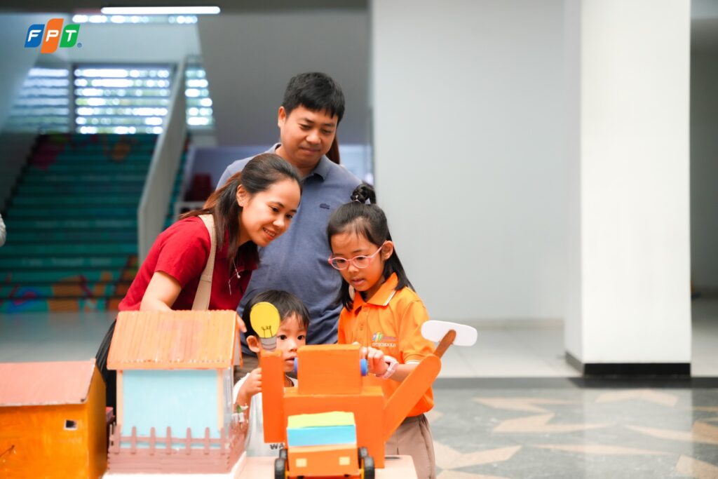 AI hỗ trợ phụ huynh theo dõi hiệu quả học tập của con dễ dàng