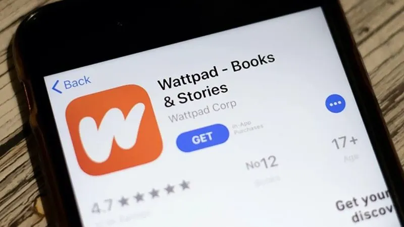 Giao diện ứng dụng đọc sách miễn phí Wattpad giúp học sinh và sinh viên sáng tạo nội dung và phát triển tư duy viết.