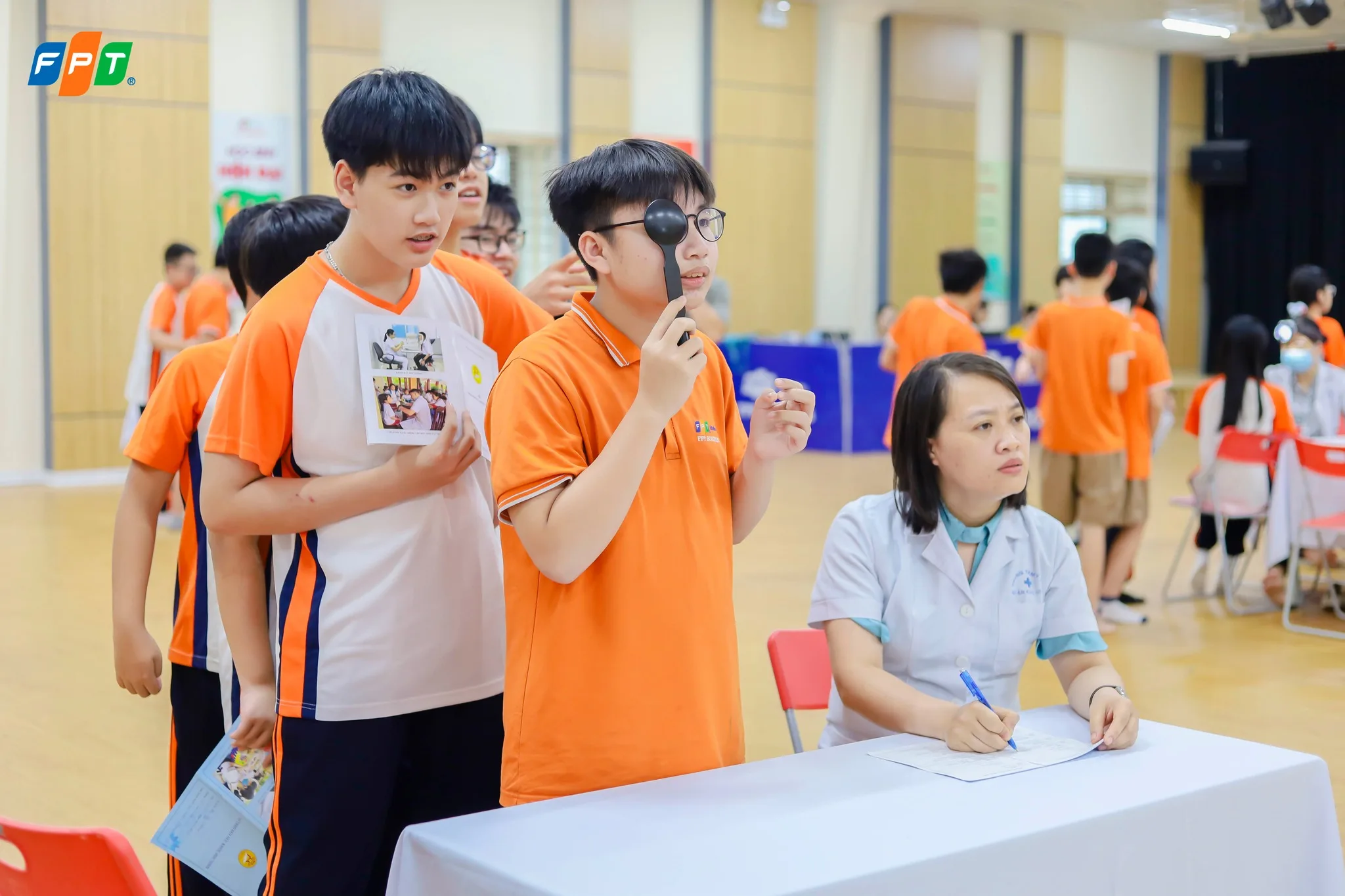 7 mẹo chống cận thị cho học sinh đơn giản - FPT Education Mẹo chống cận cho học sinh