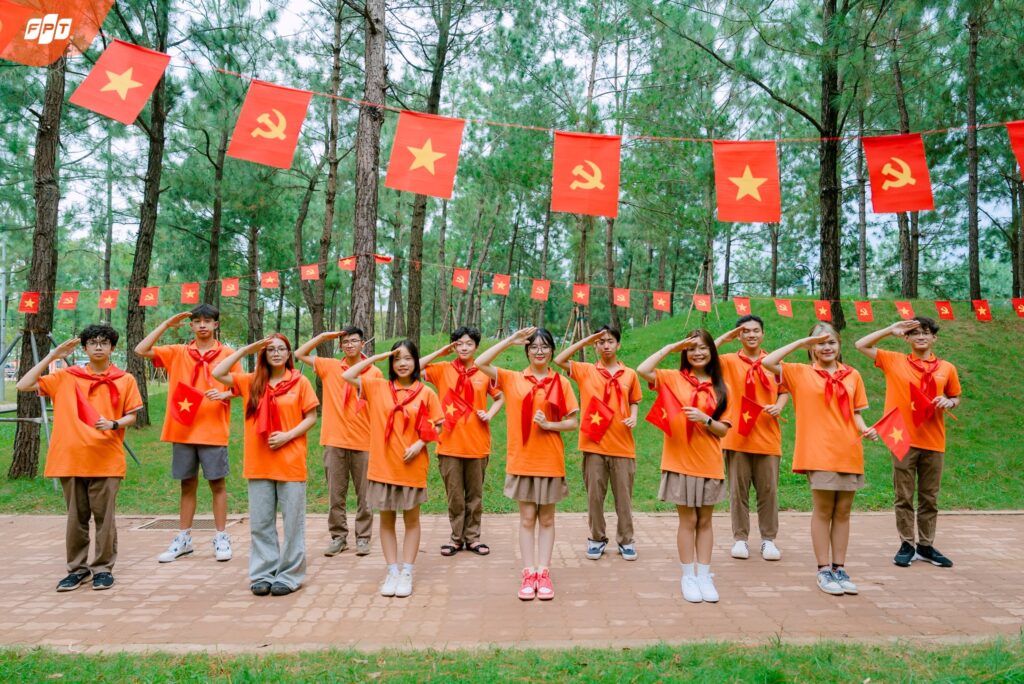 Tự tin là gì? Hiểu đúng để phát triển bản thân - FPT Education Khả năng quản lý cảm xúc