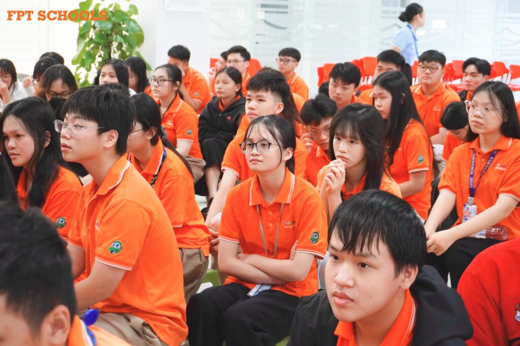 Khuyến khích con đặt câu hỏi và thảo luận cởi mở