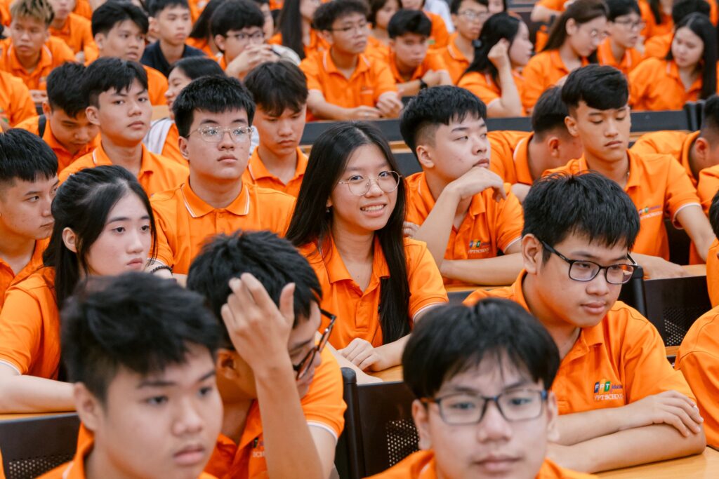 Tác động tới ý thức tự trọng và lòng tin vào bản thân