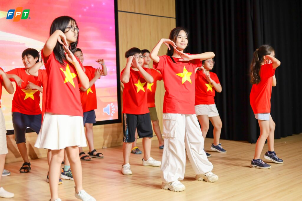 Tạo môi trường tin cậy và khuyến khích trẻ chia sẻ