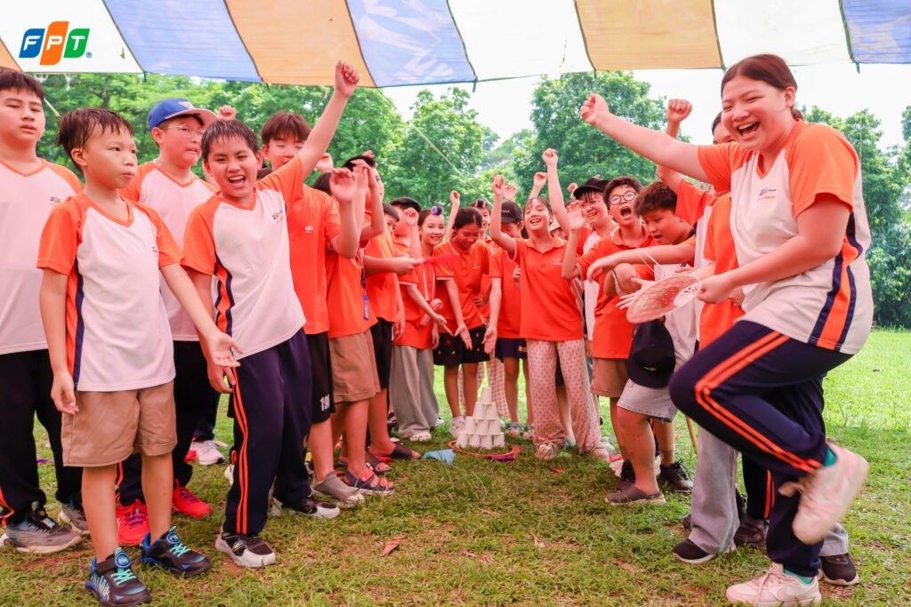 Theo dõi biểu hiện của trẻ trong quá trình luyện tập