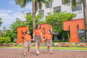 Cách Cha Mẹ Làm Bạn Với Con Đơn Giản, Hiệu Quả Nhất