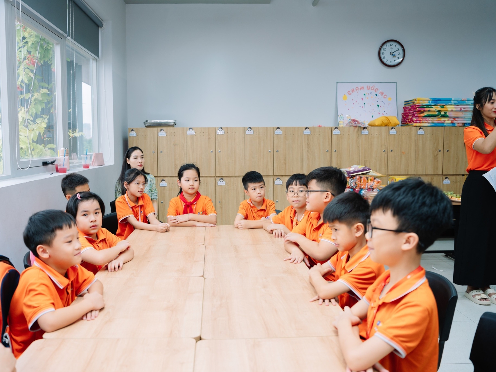 10 cách giúp con học giỏi toán lớp 1 đơn giản, dễ hiểu và nhớ lâu - FPT Education Trẻ 6 tuổi chỉ tập trung được trong thời gian rất ngắn