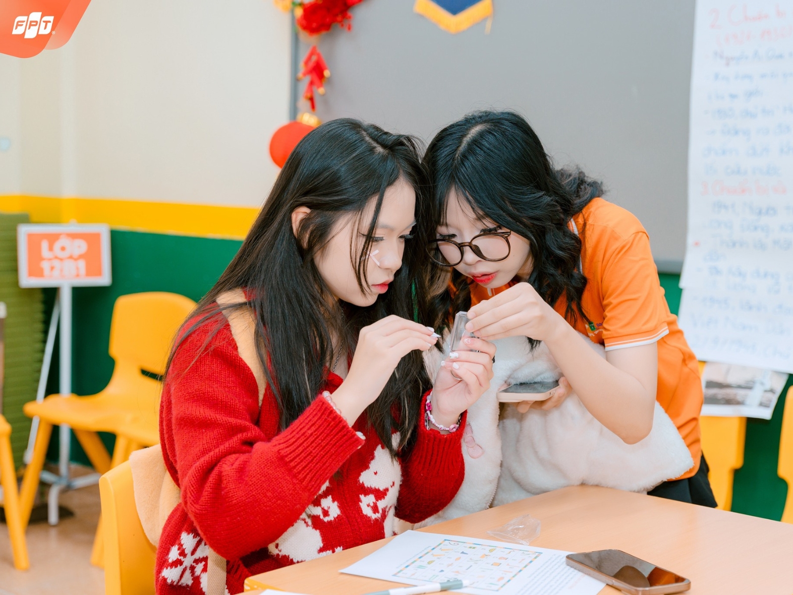 Báo tường là gì?