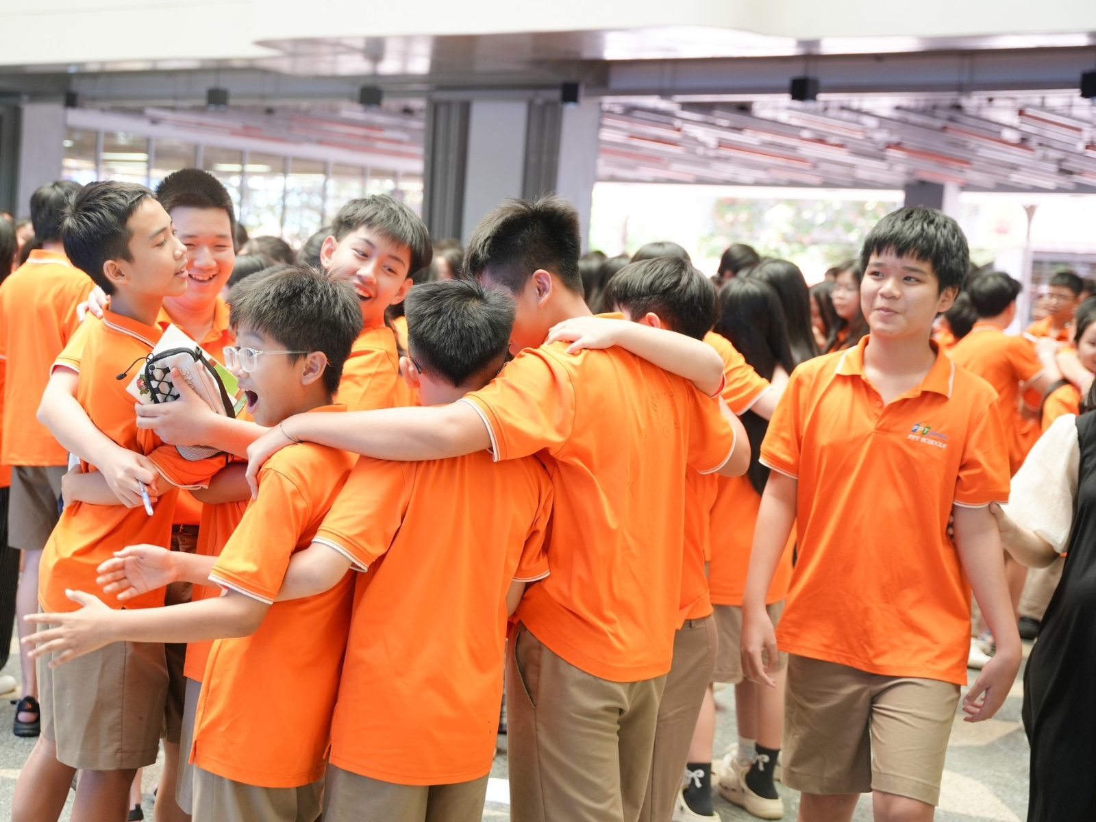 7 cách phát triển EQ cho trẻ để con tự tin, bình tĩnh và biết quản lý cảm xúc - FPT Education Không chấp hành mệnh lệnh, phản ứng mạnh khi bị yêu cầu