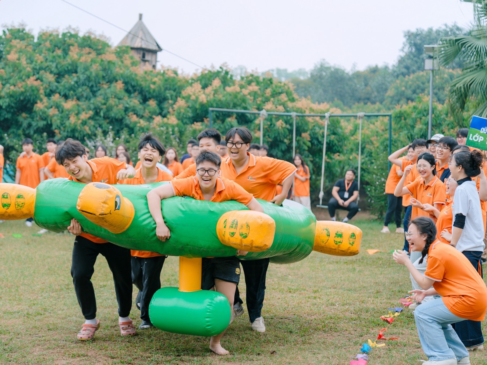 Các môn thể thao khác hỗ trợ chiều cao kết hợp với đá bóng