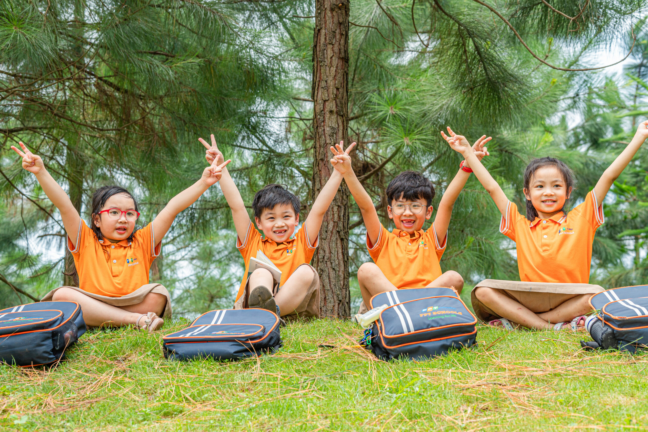 Dấu hiệu trẻ tăng động và cách nhận biết sớm cho phụ huynh - FPT Education Dấu hiệu trẻ tăng động và cách nhận biết sớm cho phụ huynh