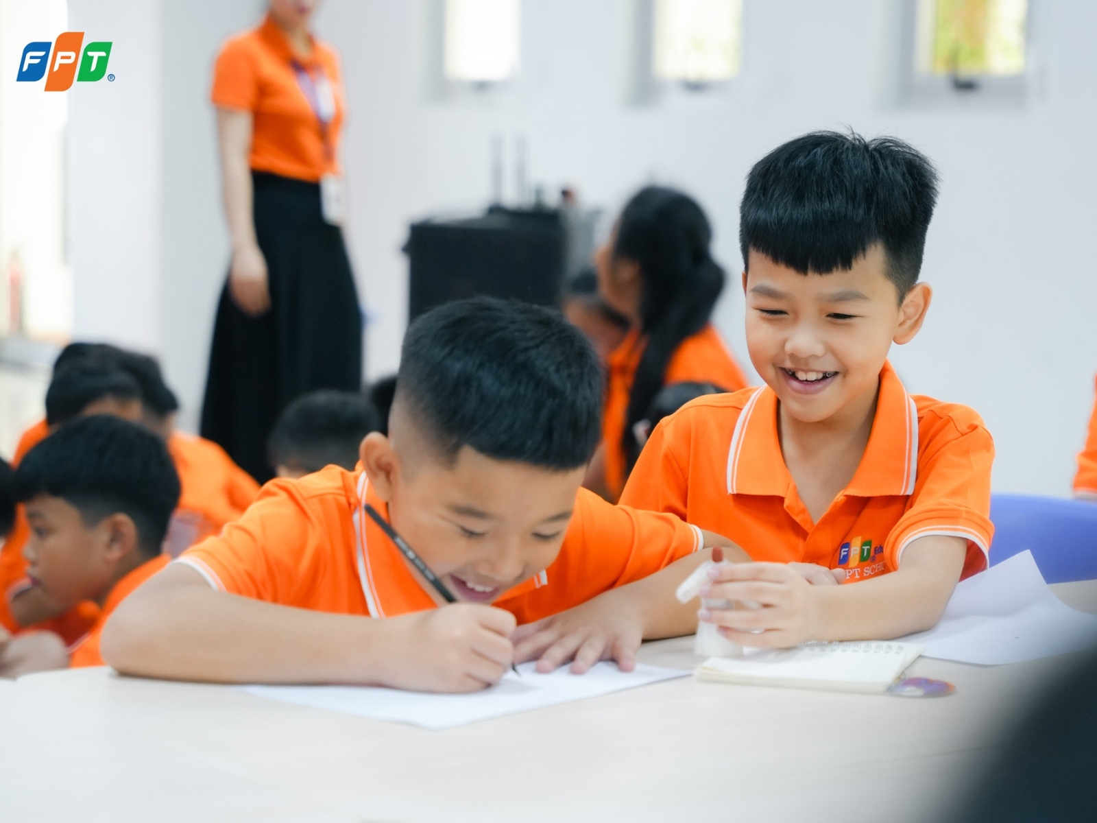 Những lỗi trẻ lớp 1 hay gặp khi tập viết