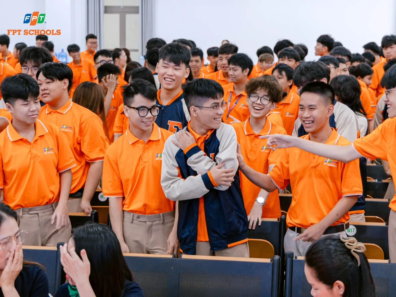 Độ tuổi phát triển chiều cao của nam là khi nào? Giai đoạn vàng không nên bỏ lỡ - FPT Education Lập kế hoạch phát triển chiều cao từ sớm