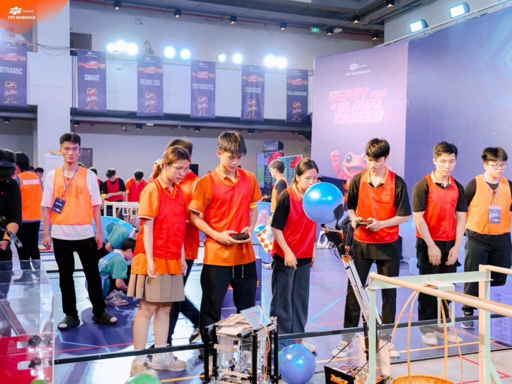 dụng cụ STEM dành cho học sinh trung học cơ sở