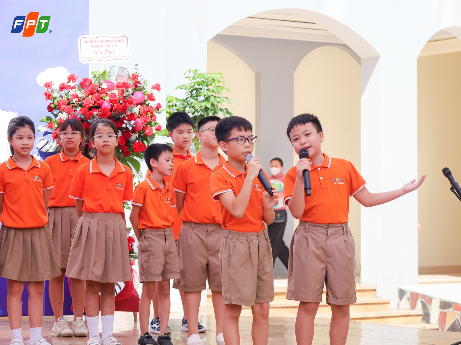 Khoan dung là gì? Hiểu đúng để nuôi dạy trẻ biết tôn trọng và yêu thương - FPT Education Viết nhật ký cảm xúc