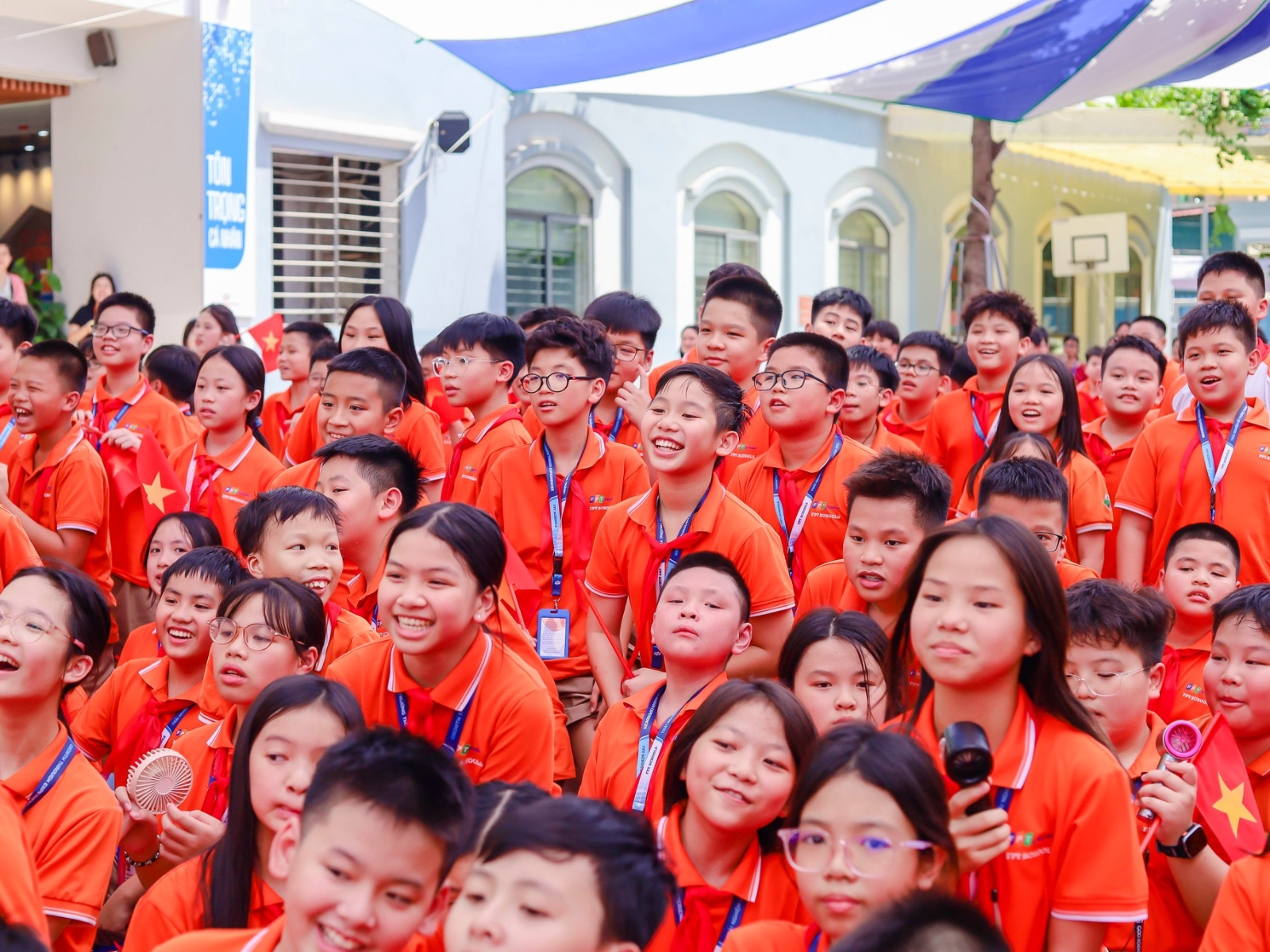 Khoan dung là gì? Hiểu đúng để nuôi dạy trẻ biết tôn trọng và yêu thương - FPT Education Quy tắc 5 phút hạ nhiệt trước khi giải quyết xung đột