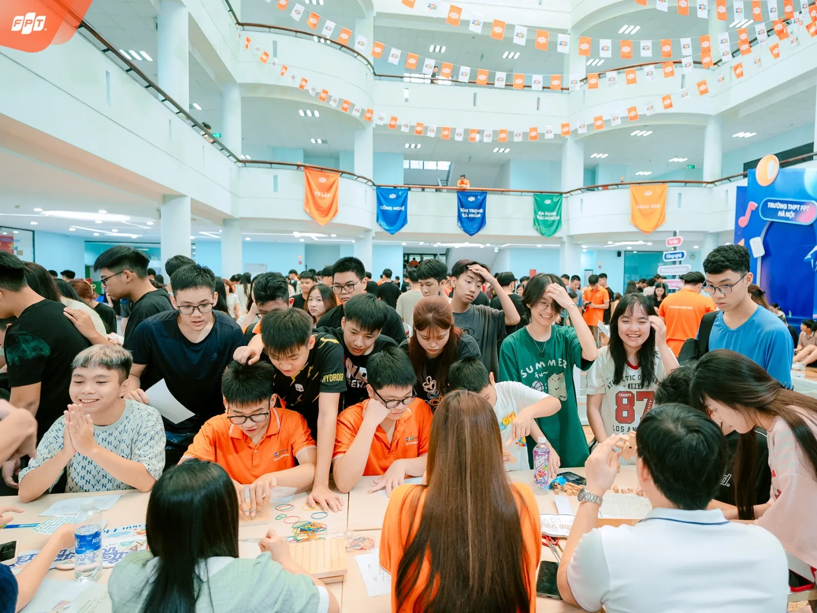 Kỷ luật là gì? Bí quyết vàng làm chủ bản thân và thành công bền vững - FPT Education Rèn luyện ý chí và bản lĩnh vững vàng