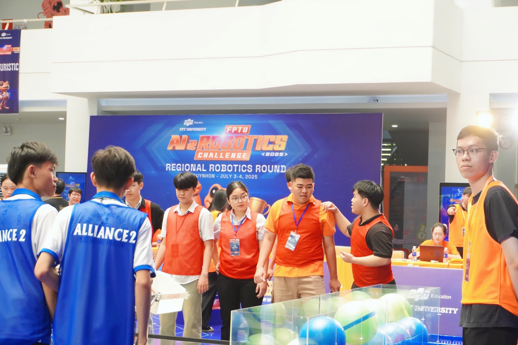 Kỹ Năng Lãnh Đạo Nhóm Là Gì? 10 Tố Chất Cần Có Của Lãnh Đạo Giỏi