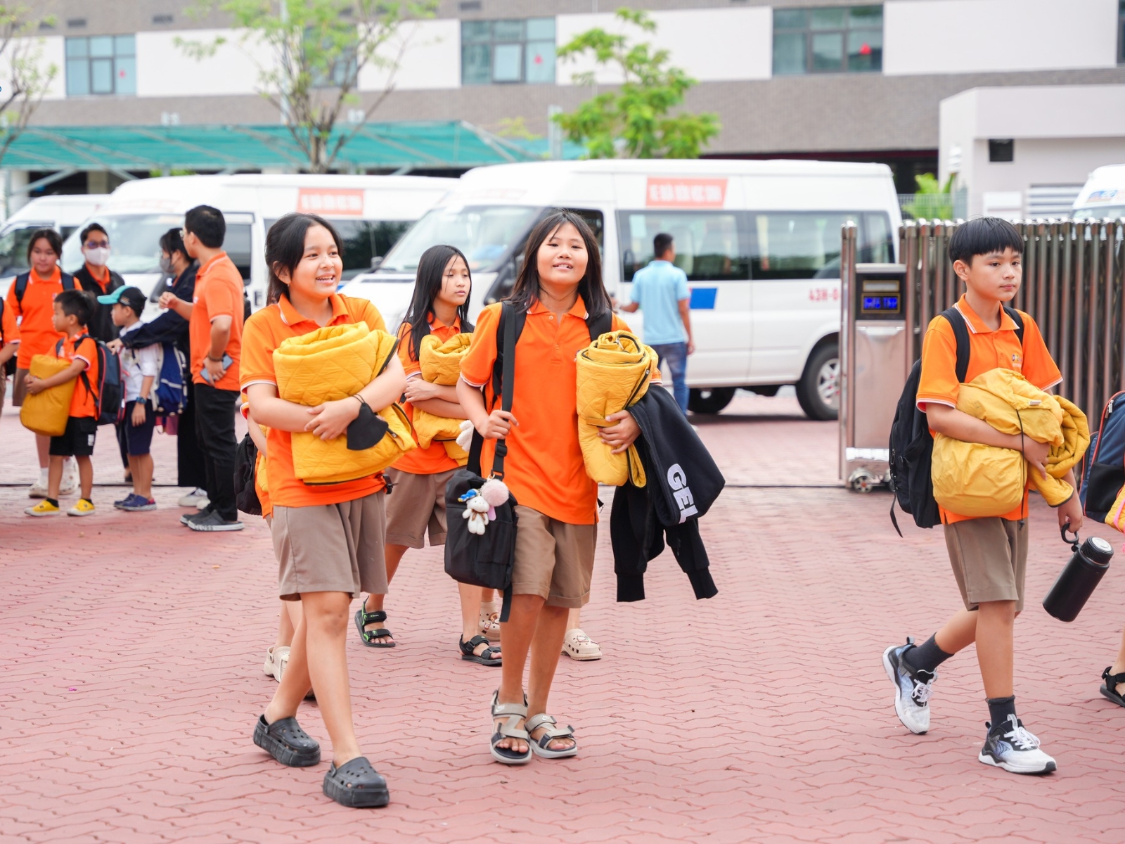 10 kỹ năng sinh tồn cho trẻ cha mẹ nên dạy từ sớm - FPT Education Kỹ năng sinh tồn cho trẻ là gì?