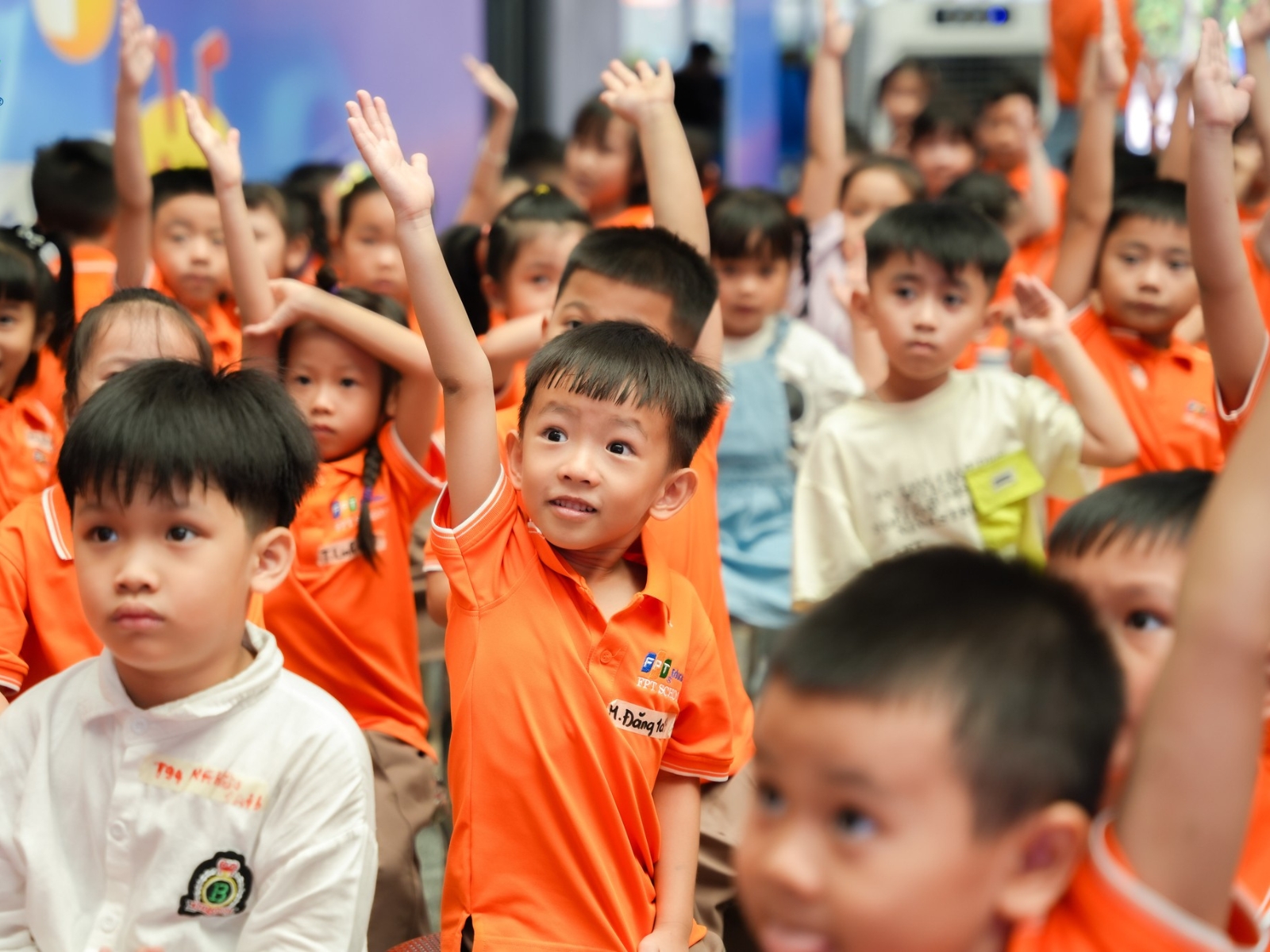 10 kỹ năng sinh tồn cho trẻ cha mẹ nên dạy từ sớm - FPT Education Nhận biết và tránh nguy hiểm