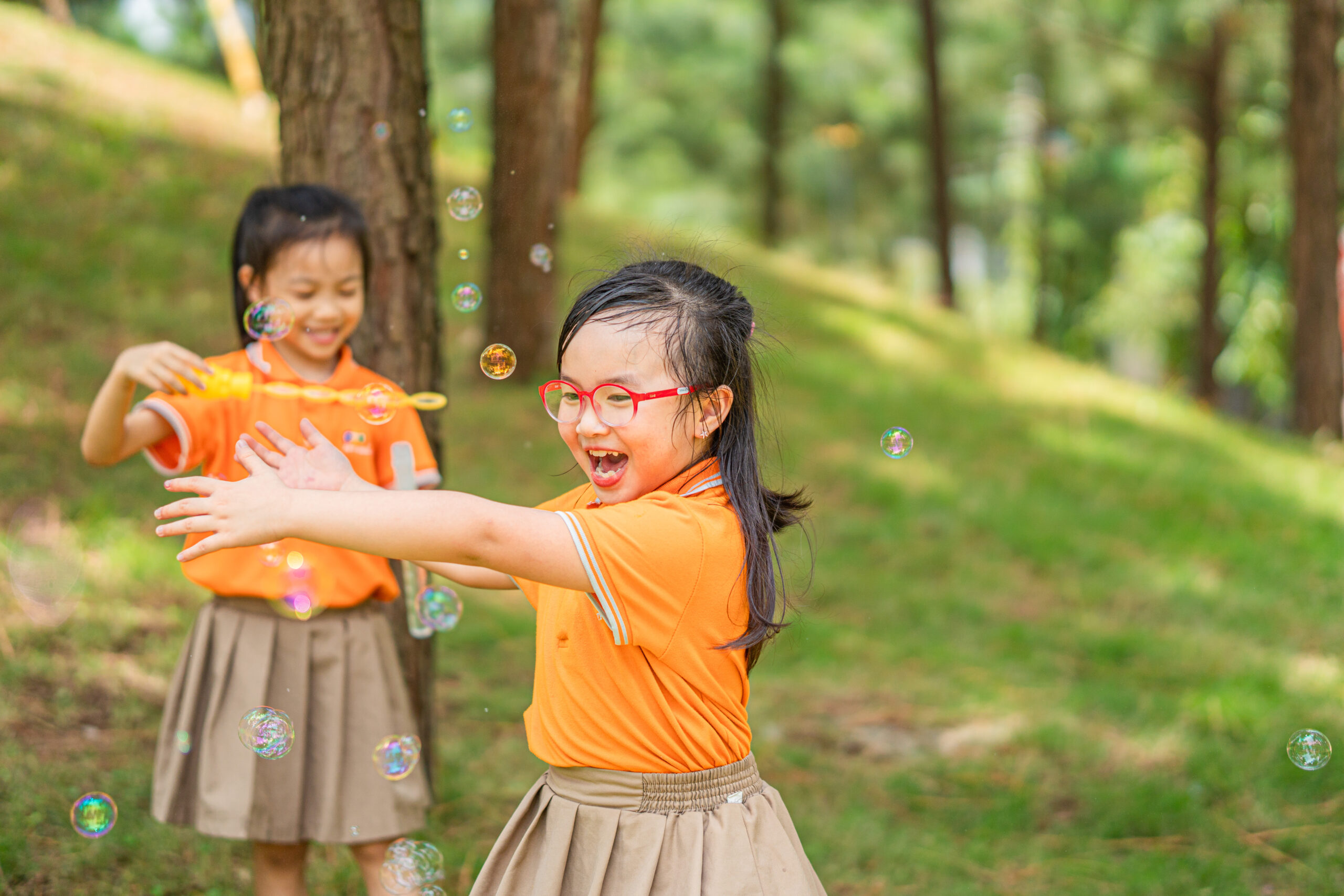 Làm Thế Nào Để Con Hạnh Phúc? Bí Quyết Nuôi Dạy Con Cha Mẹ Cần Biết