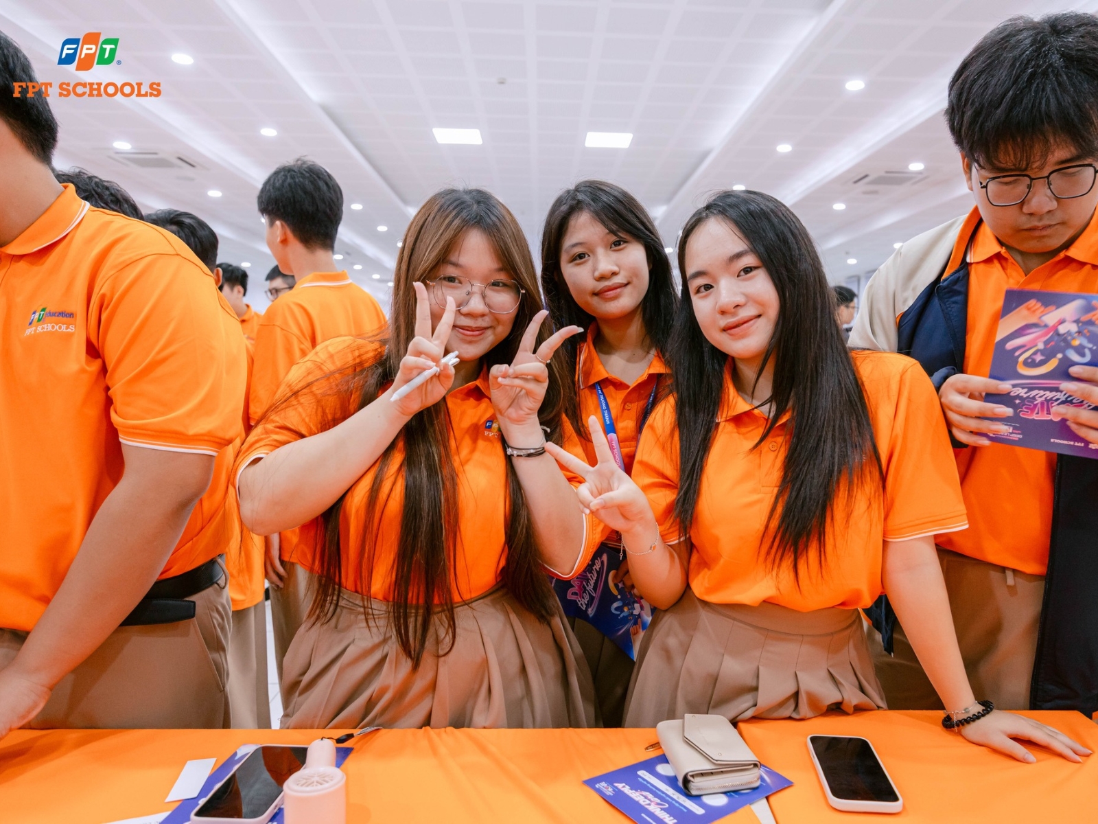 Lợi ích của việc học thêm và những điều phụ huynh cần hiểu đúng để tránh quá tải cho trẻ - FPT Education Khi nào trẻ nên học thêm?