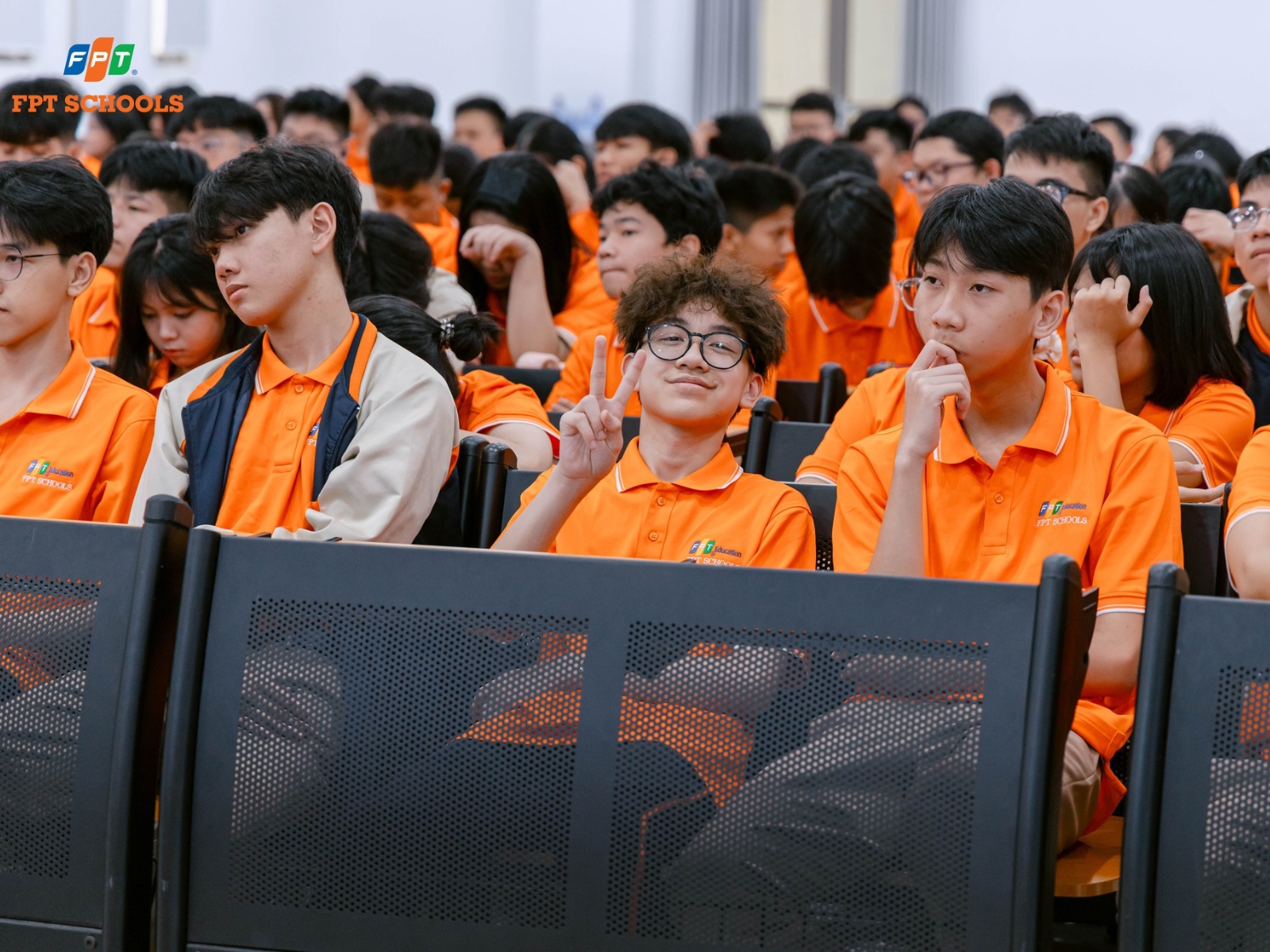 Bật mí 9 lợi ích của việc tham gia câu lạc bộ dành cho học sinh - sinh viên - FPT Education Rèn luyện tính kỷ luật và quản lý thời gian