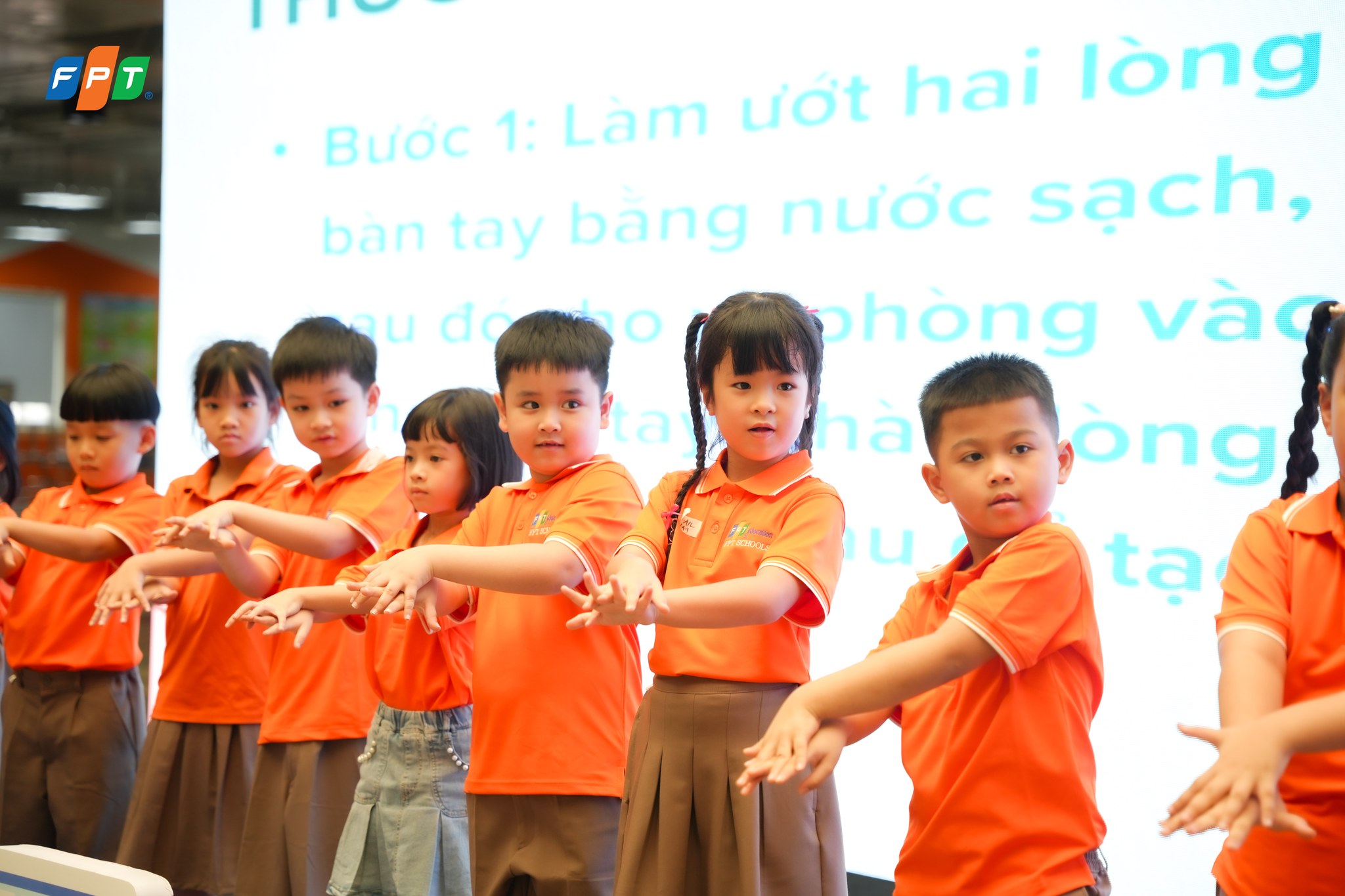Phương pháp Steiner là gì? Bí mật về phương pháp nuôi dưỡng trẻ nhẹ nhàng mà hiệu quả | FPT Schools