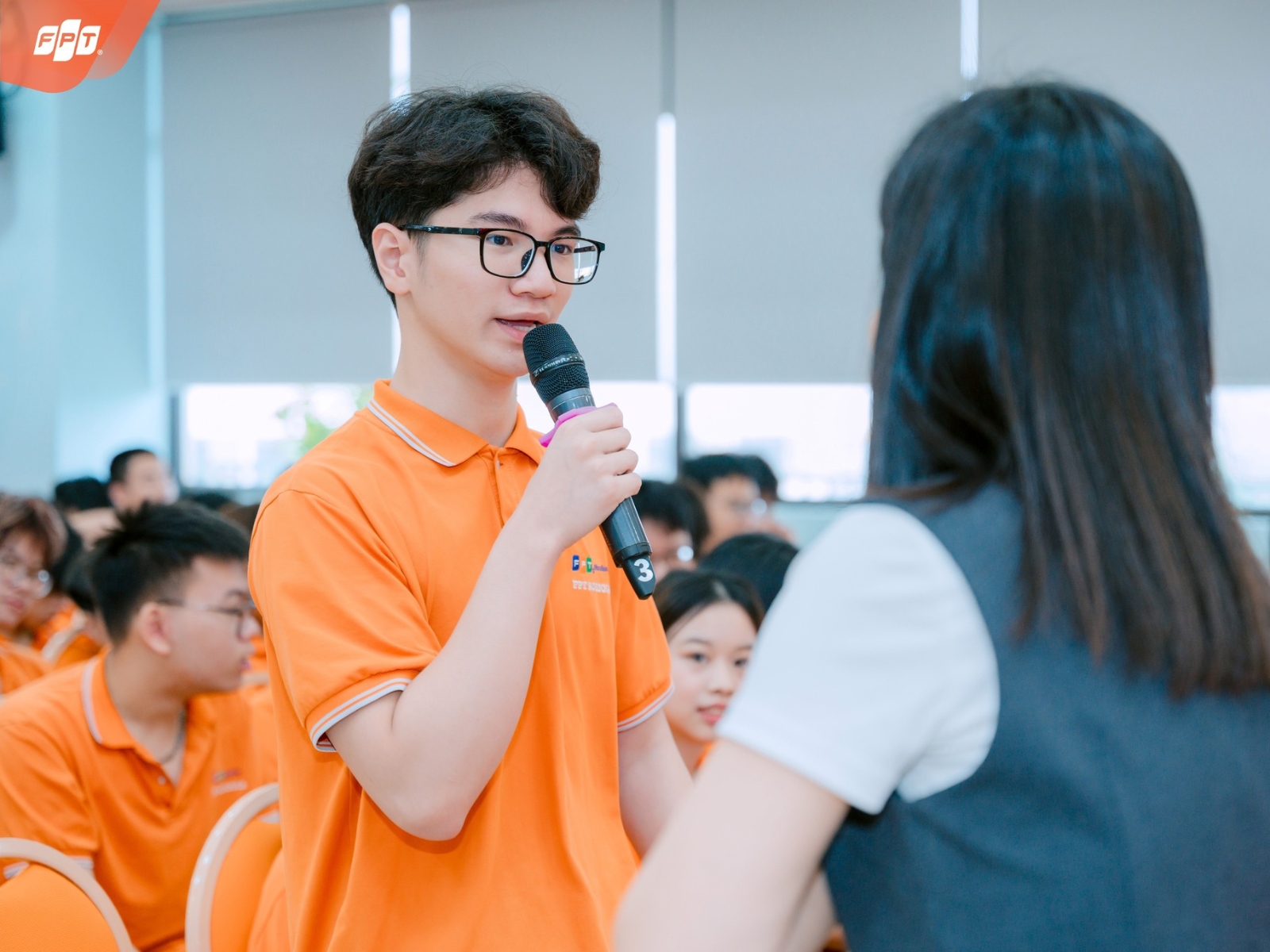 Tác hại của nghiện game hiểm họa âm thầm đe dọa thế hệ trẻ - FPT Education Dấu hiệu của nghiện game là gì?