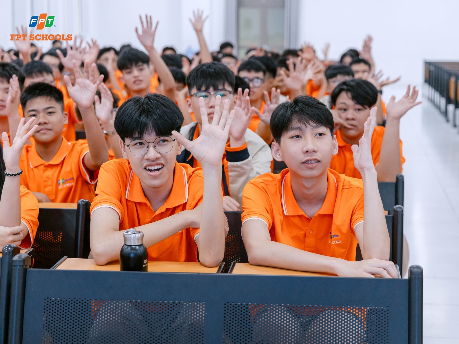 Tác hại của nghiện game hiểm họa âm thầm đe dọa thế hệ trẻ - FPT Education Tác hại của nghiện game tới sức khỏe tinh thần