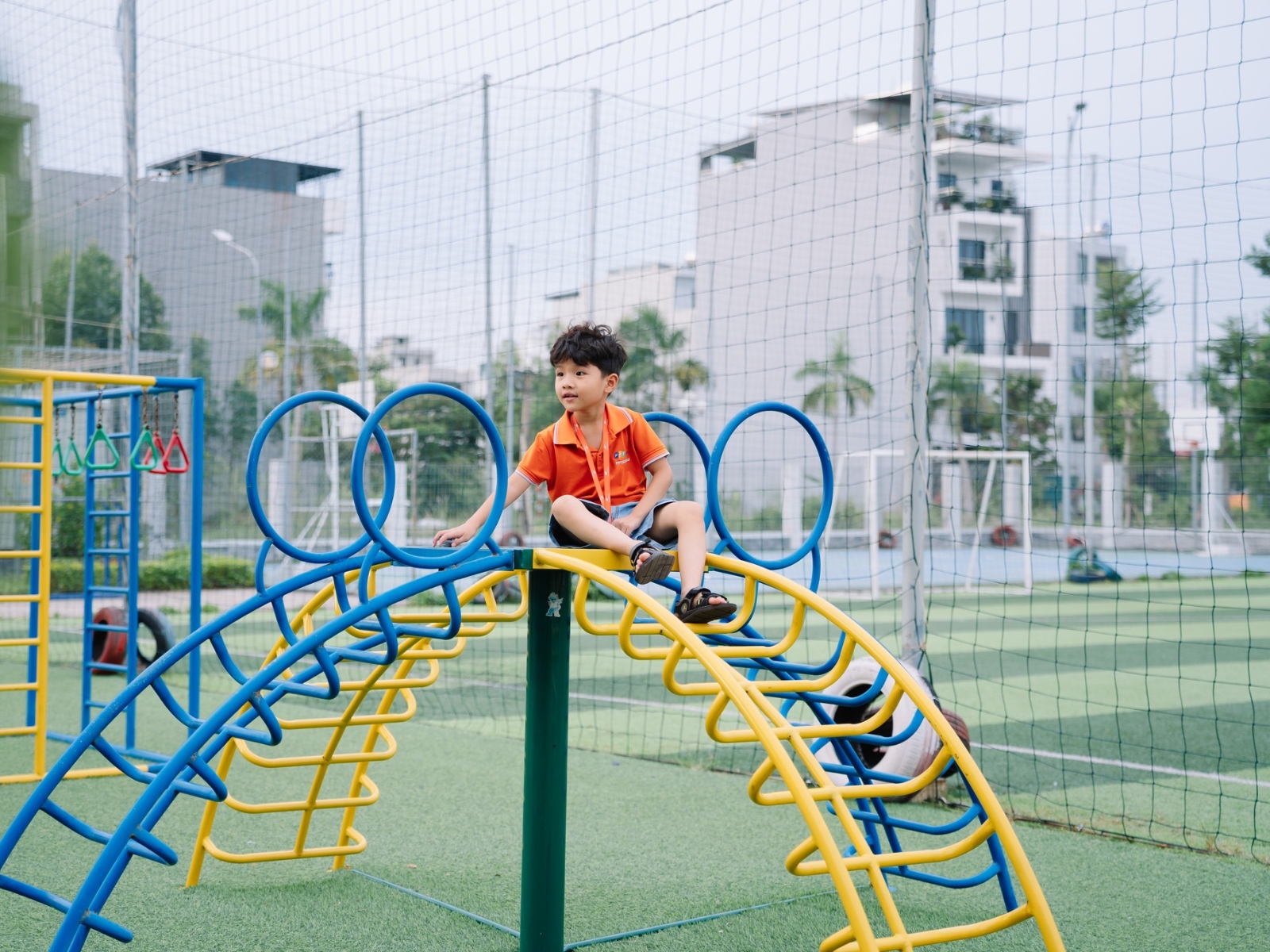 Trung thực là gì? Nền tảng tính cách quan trọng cha mẹ cần dạy con từ sớm - FPT Education Trung thực là gì? Hiểu đúng để dạy đúng