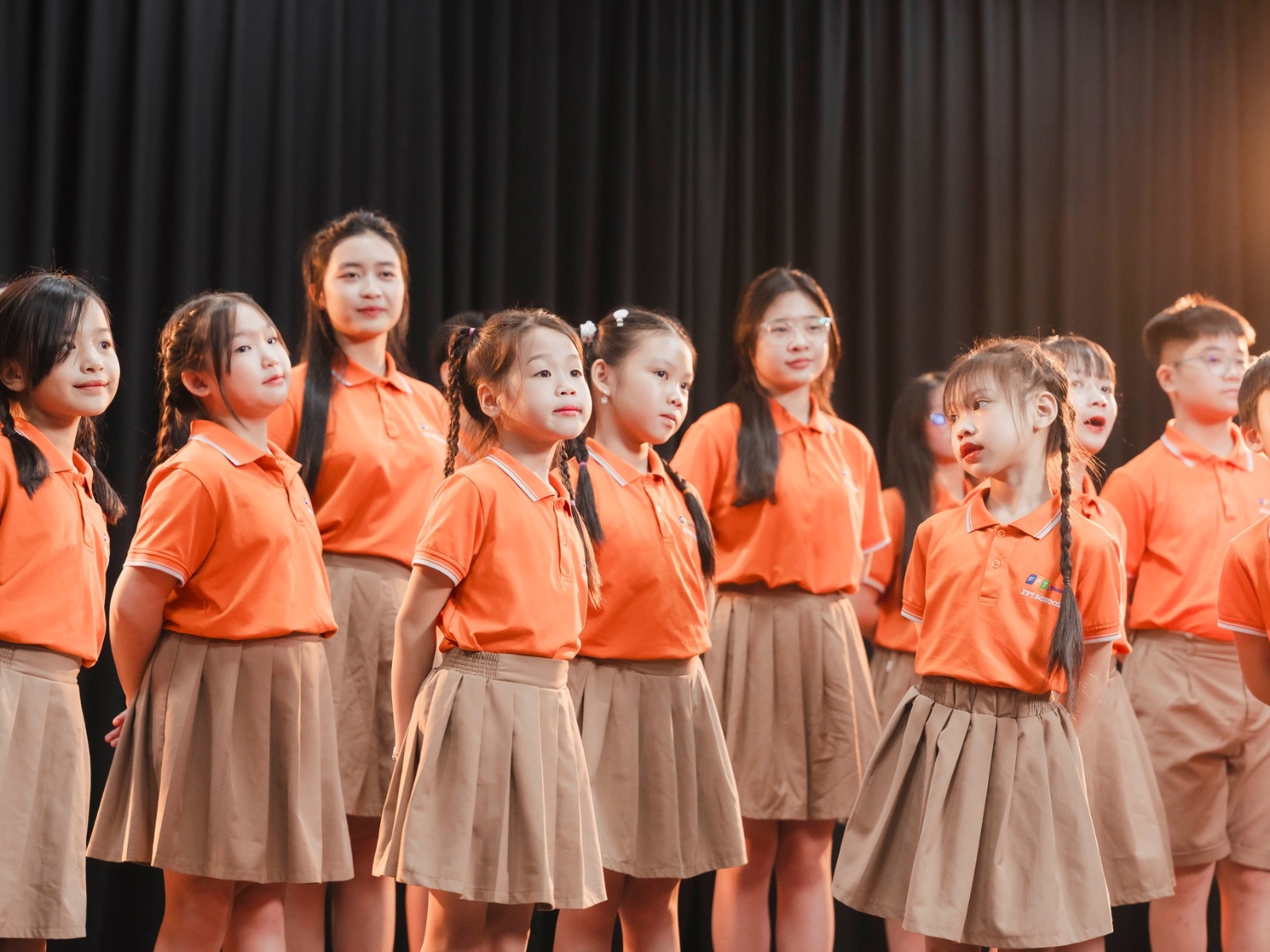 Trung thực là gì? Nền tảng tính cách quan trọng cha mẹ cần dạy con từ sớm - FPT Education Những biểu hiện của một đứa trẻ trung thực là gì?