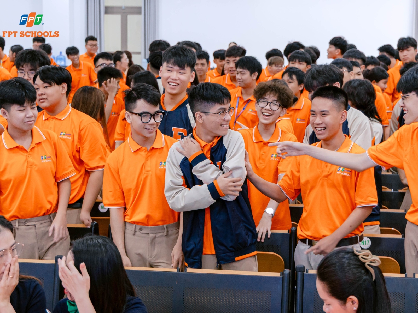 Tư duy logic là gì? Nền móng giúp việc học và cuộc sống trở nên dễ dàng hơn - FPT Education Nâng cao khả năng giao tiếp và lập luận