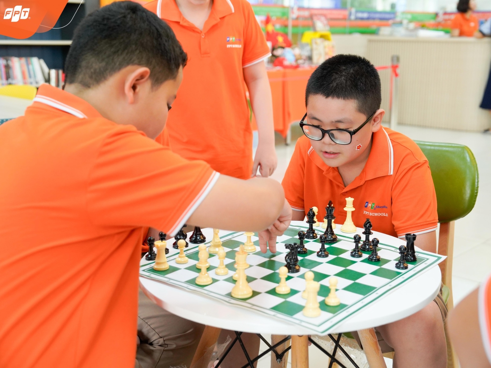 Tư duy logic là gì? Nền móng giúp việc học và cuộc sống trở nên dễ dàng hơn - FPT Education Các loại tư duy logic phổ biến